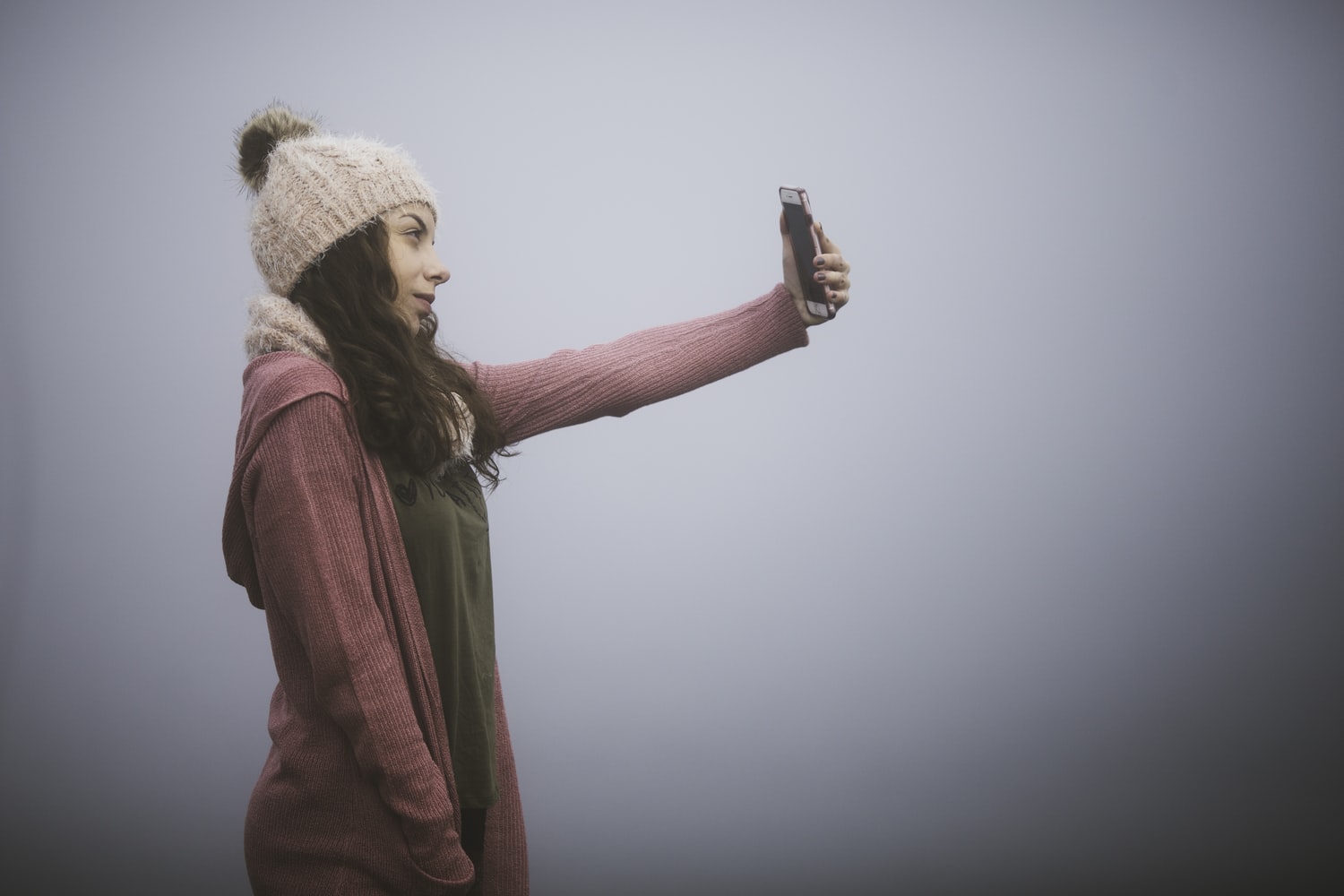 Mädchen macht Selfie