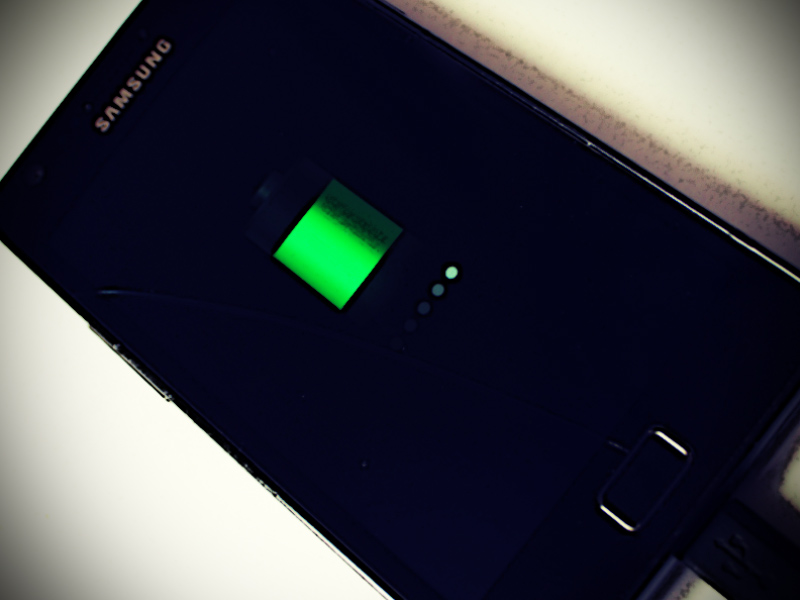 Akku-Ladestand auf Smartphone