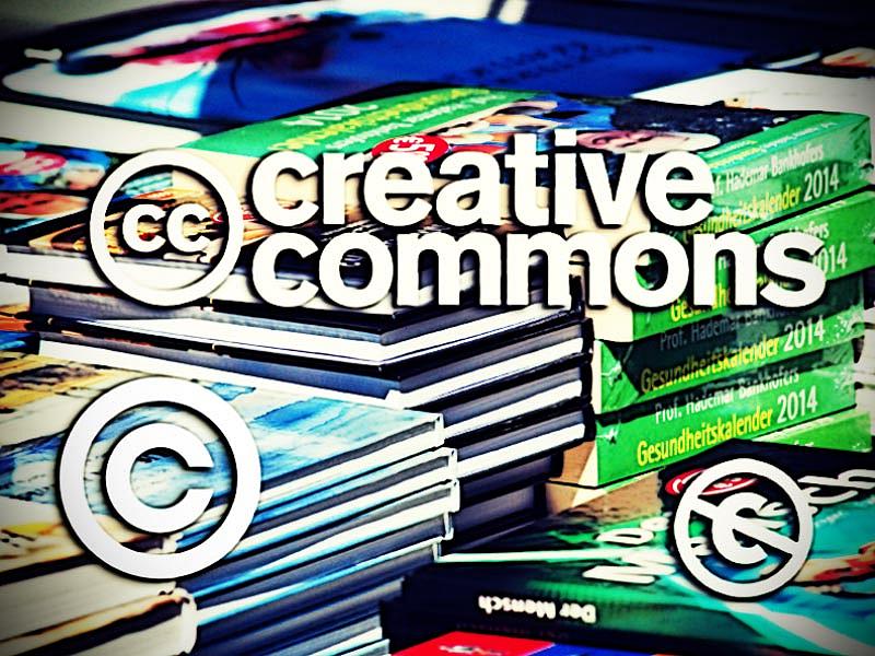 Bücherstapel mit Lizenz-Symbolen