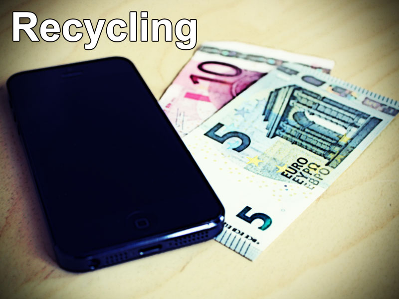 Smartphone und Geldscheine