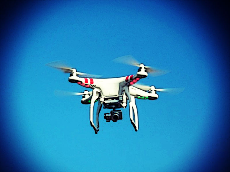 Video-Drohne am Himmel