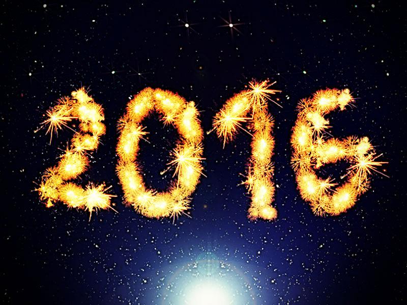 Schriftzug 2016 aus Feuerwerkskörpern