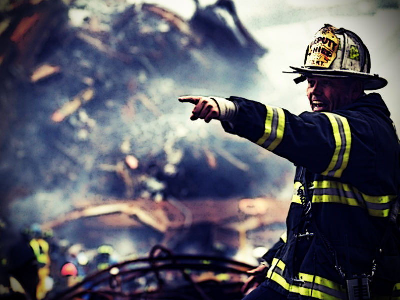 Feuerwehrmann in Einsatz