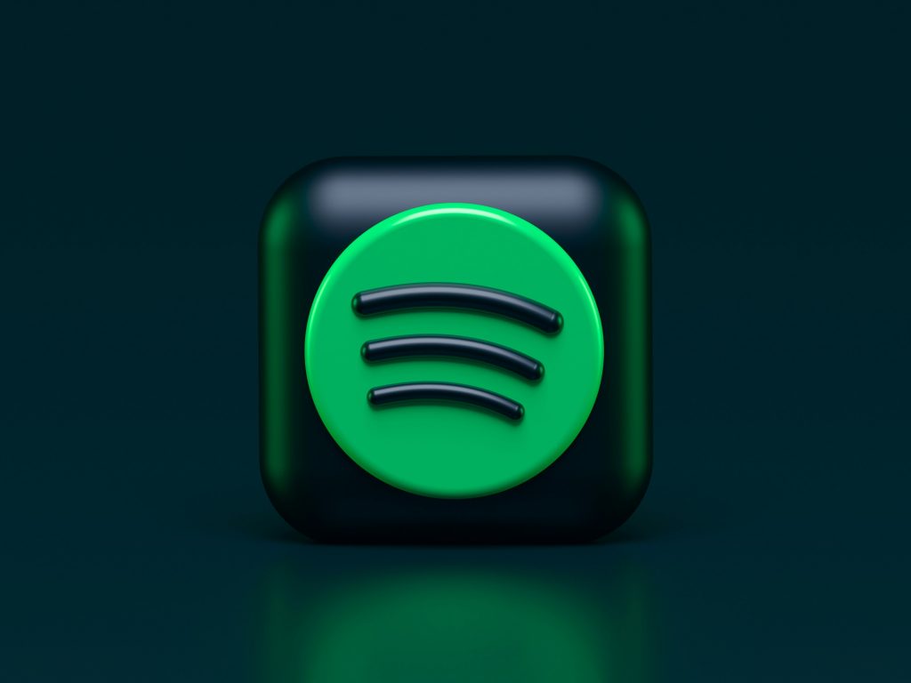 Spotify Logo auf schwarzem Hintergrund